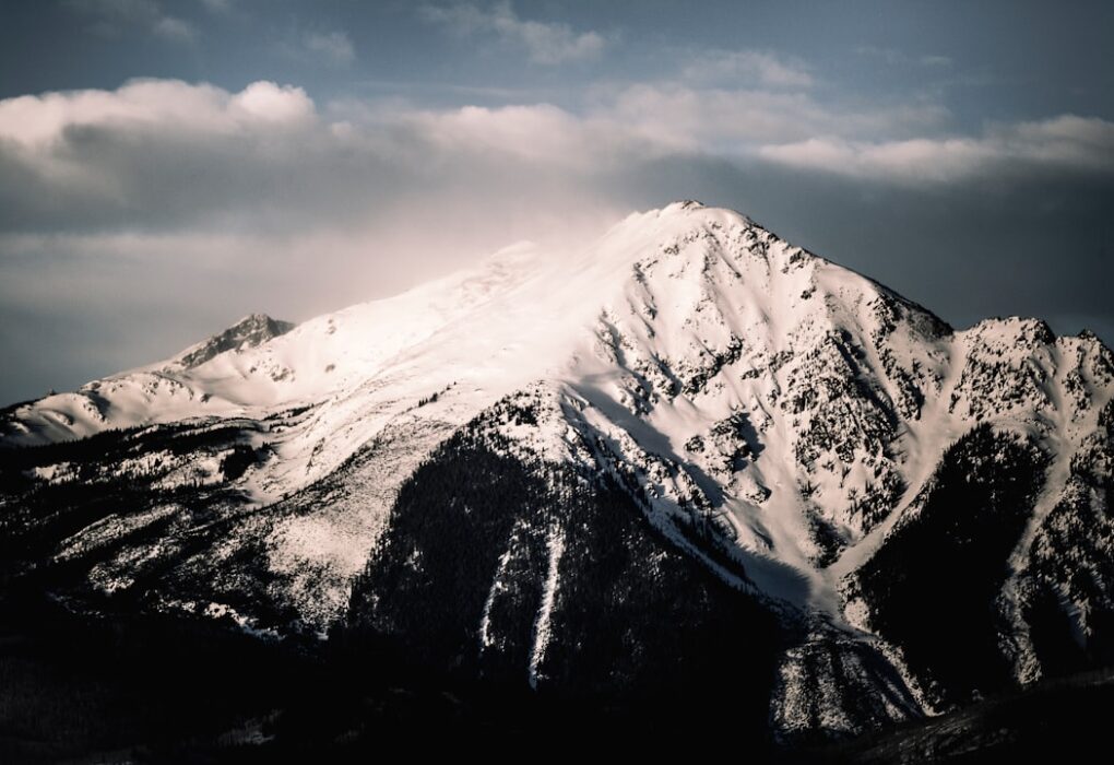 Photo Mountain summit